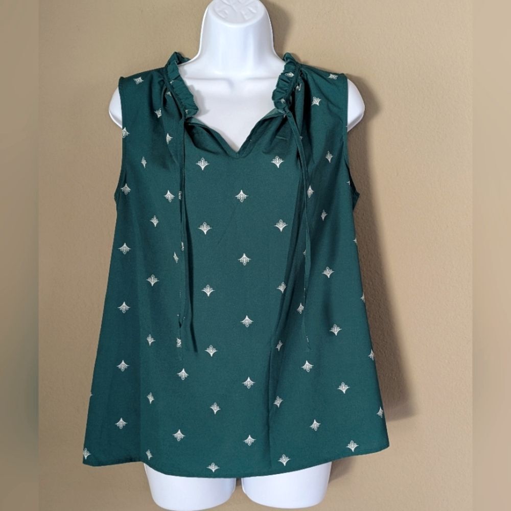 Merona Women's Green Sleeveless Tie Front Blouse, Medium
